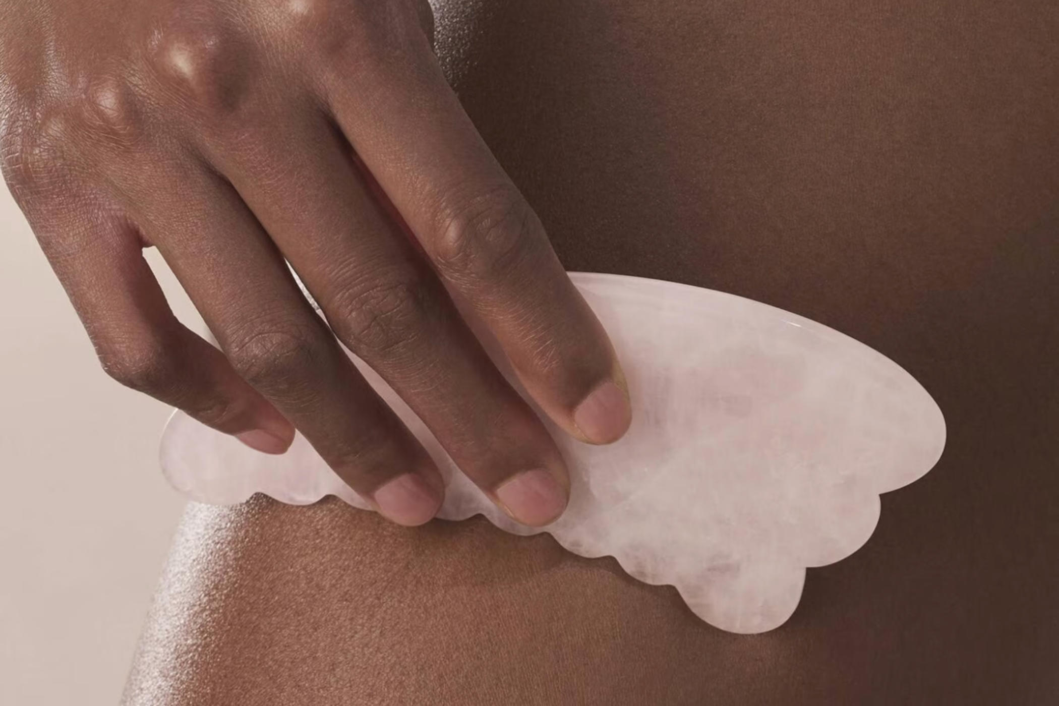 Gua Sha und viele weitere Body Treatments bei BEYONDSKIN